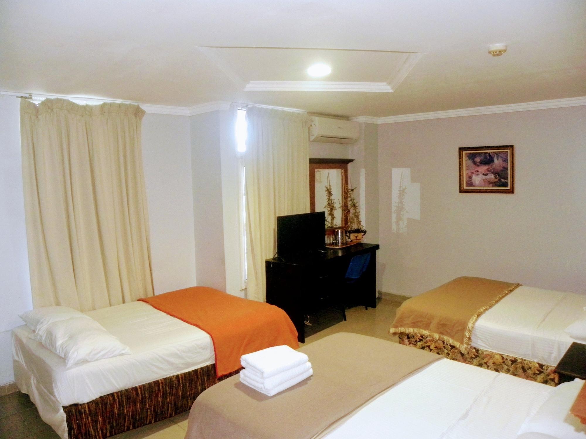 Meryland Hotel Colon Dış mekan fotoğraf